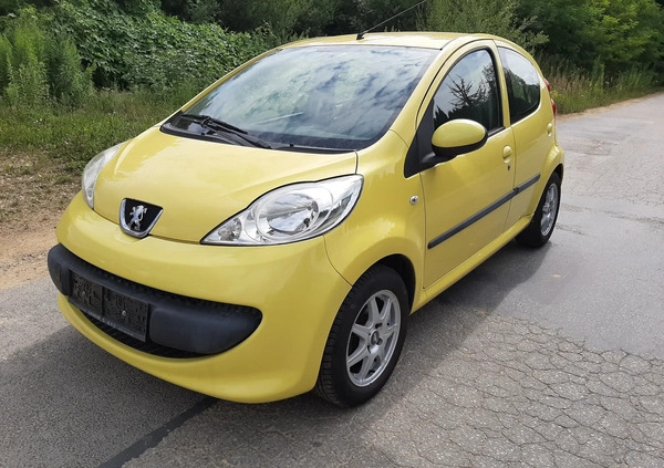 Peugeot 107 cena 7700 przebieg: 150000, rok produkcji 2006 z Chrzanów małe 106